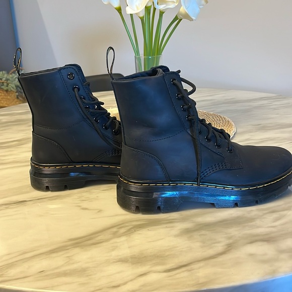 Dr. Martens boots - Picture 1 of 6